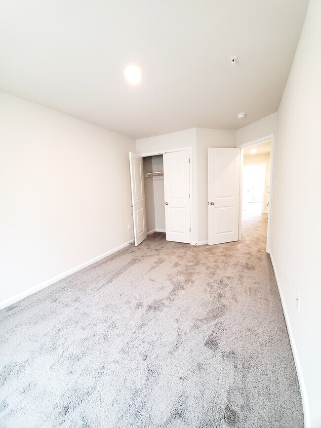 Goldfinch Meadows Apartments in Kearneysville, WV