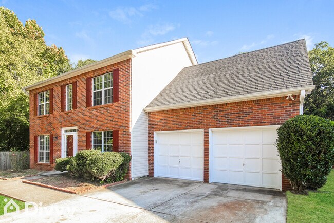 Foto del edificio - 2716 River Tree Dr