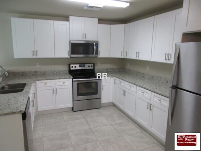 Foto del edificio - 1102 SW 23rd St