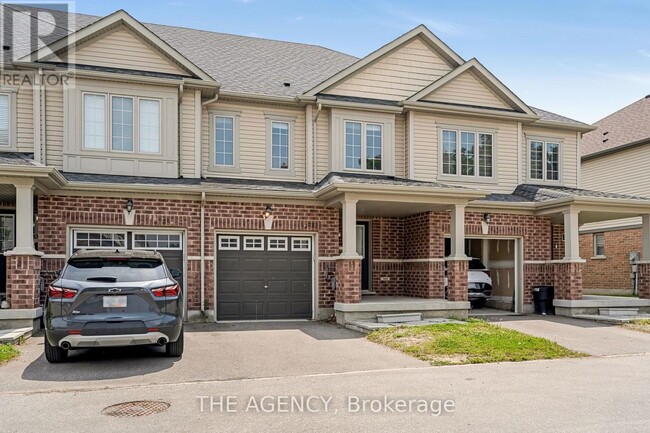 Building Photo - 570-570 Linden Dr