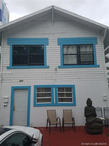 Primary Photo - 243 NE 25th St