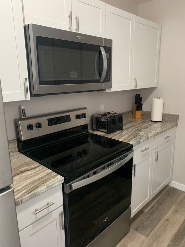 new appliances - 1937 Collier Ave