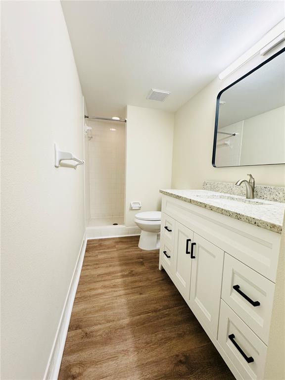 Foto del edificio - 134 Cypress Ct