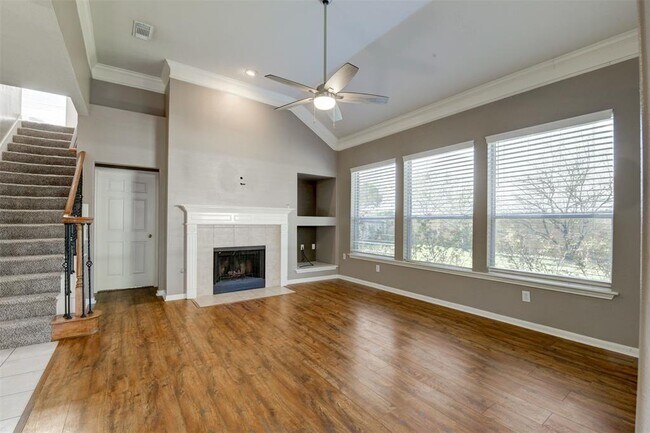 Building Photo - 818 Desert Rose Pl
