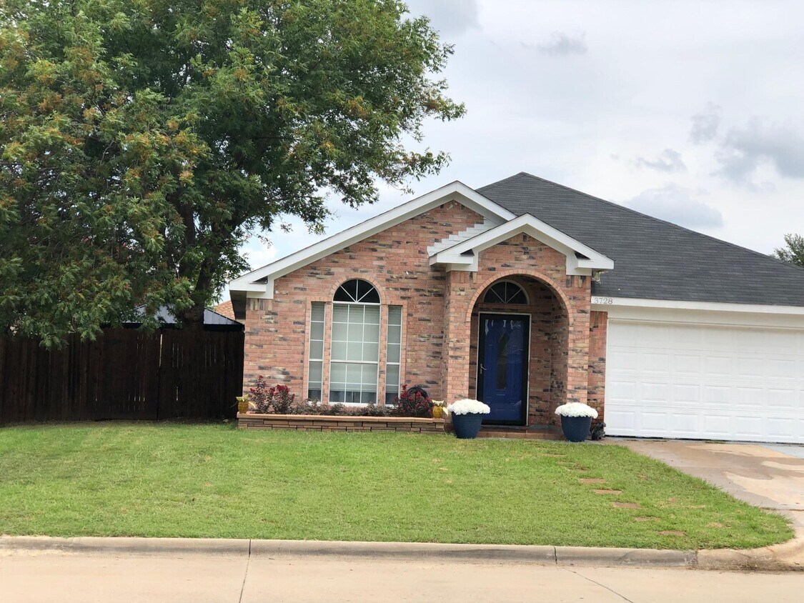 3728 Fleetwood Dr, Fort Worth, TX 76123 House Rental in Fort Worth, TX