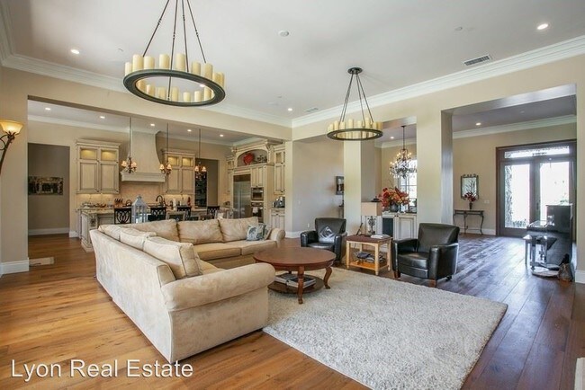 Foto del edificio - 4 br, 3.5 bath House - 3308 Sierra Oaks Drive