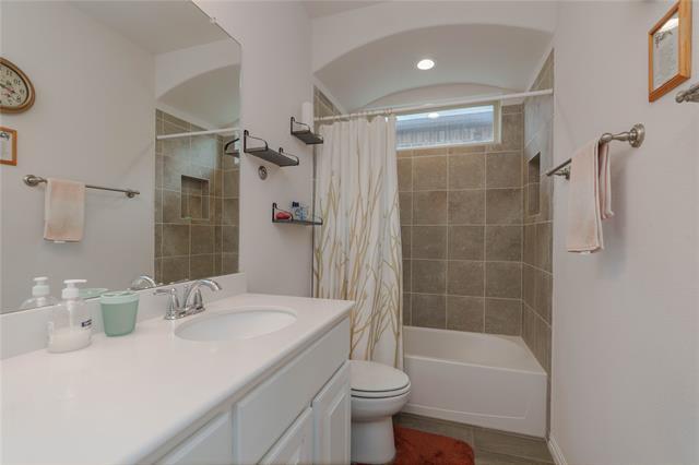 Building Photo - 2116 Moonsail Ln