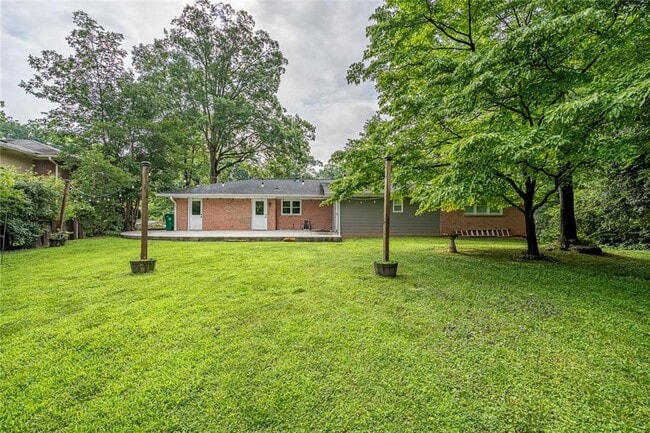 Building Photo - 2470 Landeau Cir