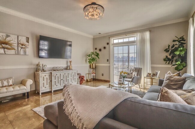 Foto del edificio - 7706 Marine Rd