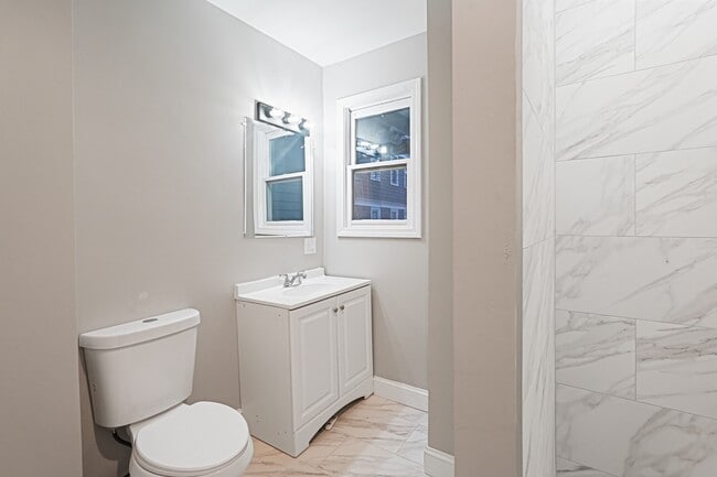 Foto del edificio - 381 Adams St