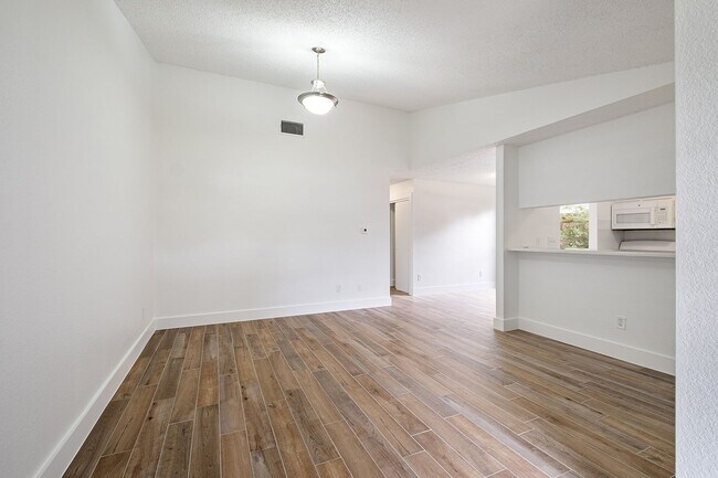 Building Photo - Modern 2 Bedroom, 1 Bath Duplex with 1-Car...