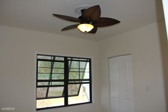 Building Photo - 3 br, 2.5 bath Townhome - 803 S Ocean Blvd...