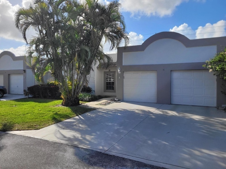 Photo - 9110 Fairbanks Lane Unit 4