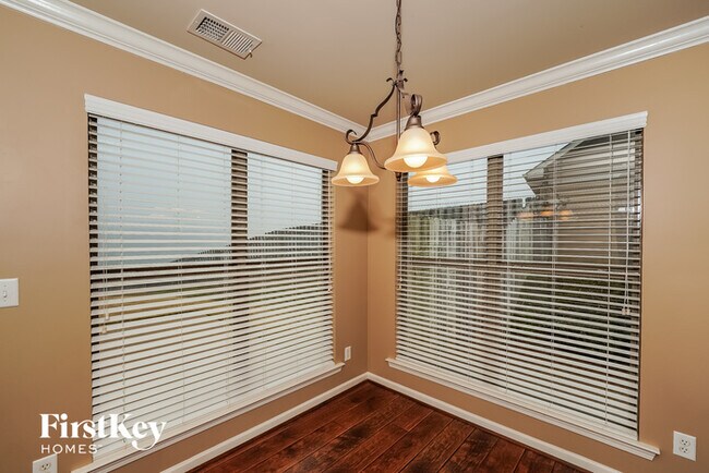 Foto del edificio - 503 Village Springs Ln