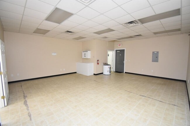 Foto del edificio - 1202 Wayne Memorial Drive - A