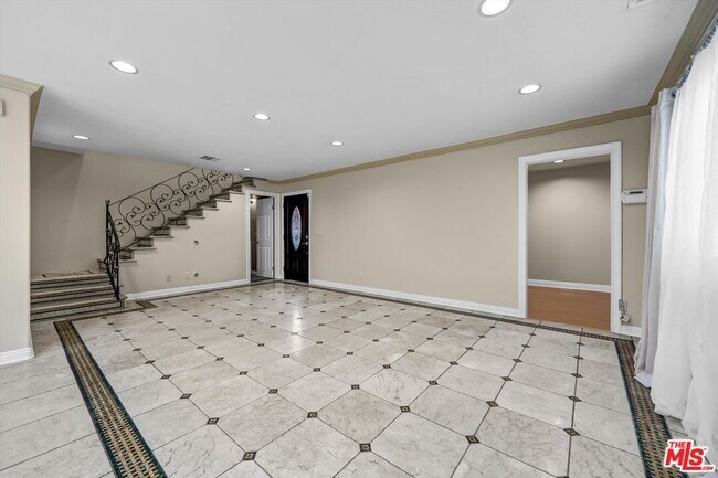 Foto del edificio - 4421 Prospect Ave