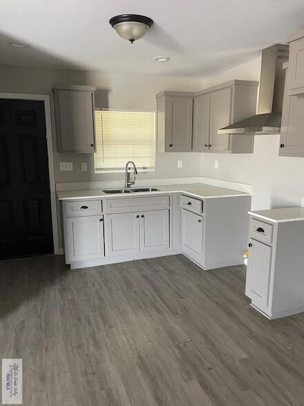 Foto del edificio - 121 N Rose St