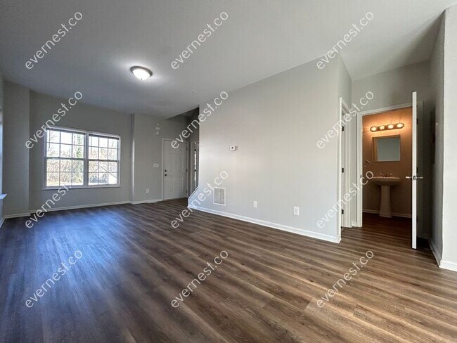 Foto del edificio - 945 N Grand Ave NW