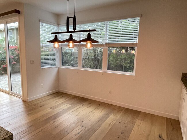 Foto del edificio - Beautiful 3 Bedroom house in Trillium, Arr...