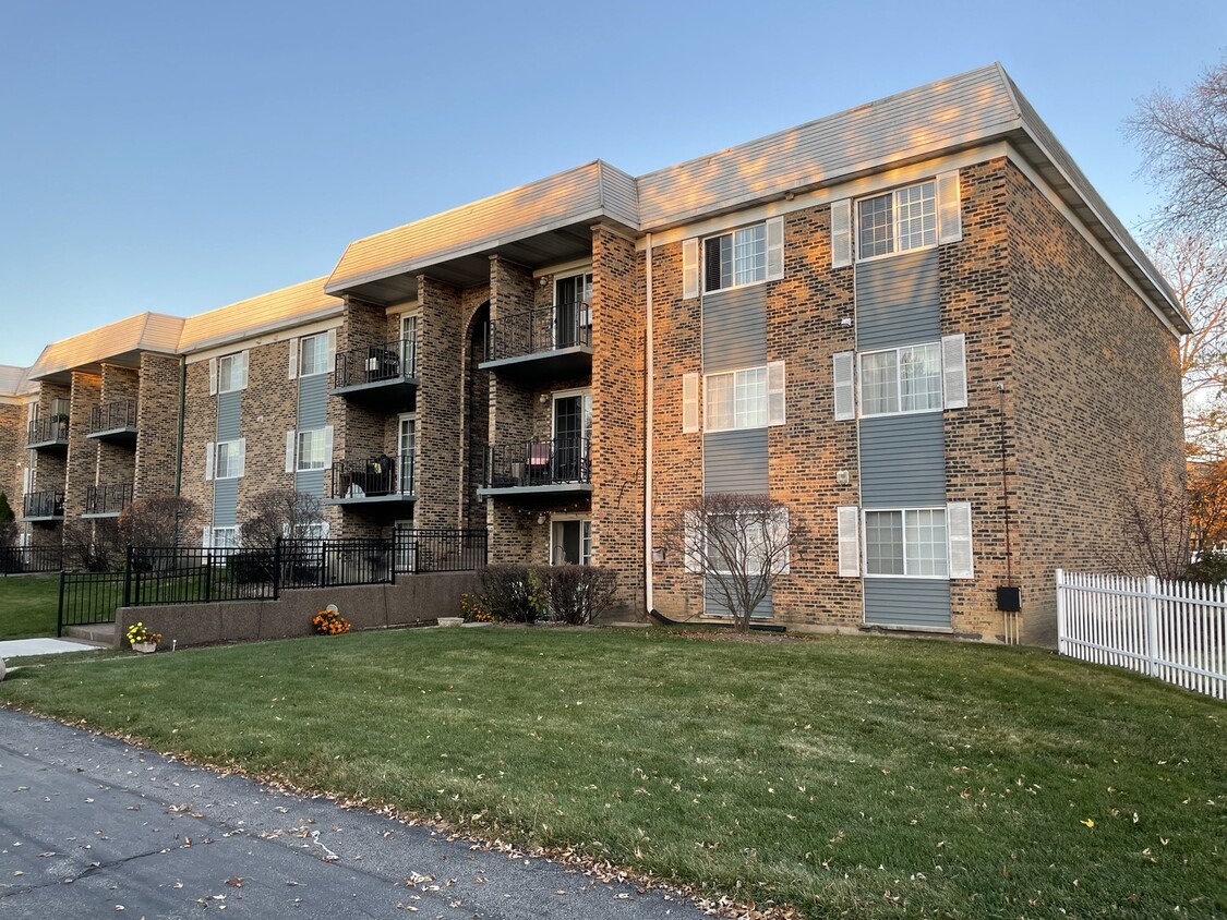 1621 N Windsor Dr Unit 316, Arlington Heights, IL 60004 - Condo for ...