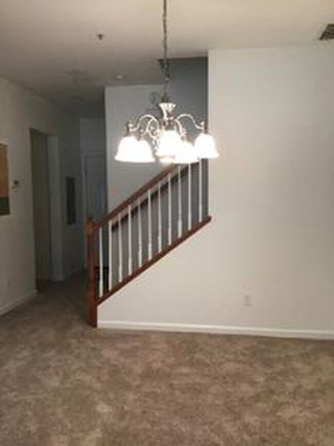 Building Photo - 8180 Crystal Walk Cir