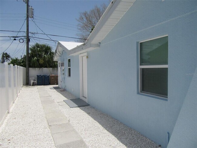 Foto del edificio - 223 148th Ave
