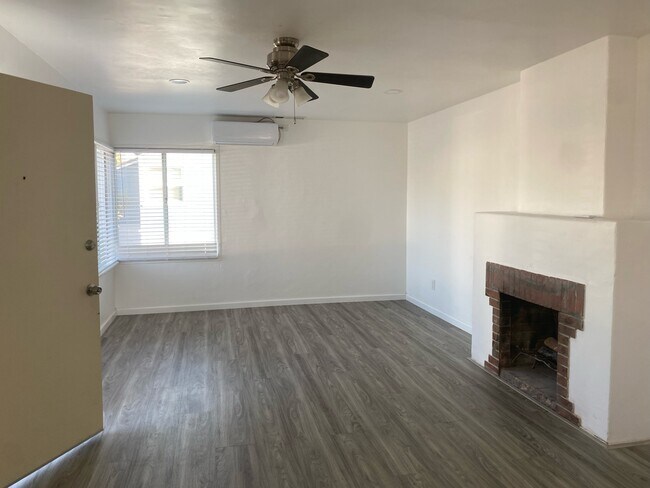 Foto del edificio - 658 W Manor Dr