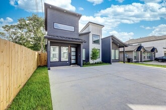 Building Photo - 8502 Safeguard St