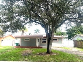 Building Photo - 4150 SW 56th Terrace