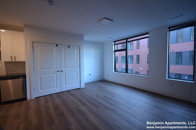Foto del edificio - 89 Brighton Ave