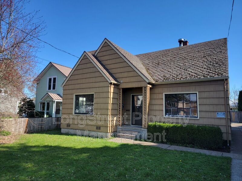 Foto principal - 517 NW 9th St