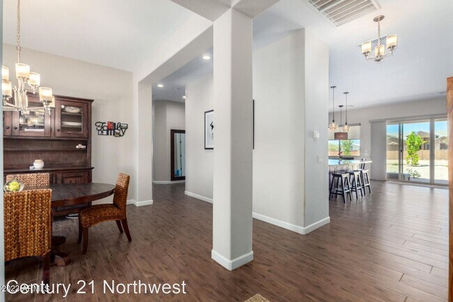 Building Photo - 4 br, 3 bath House - 5420 E Skinner Dr.