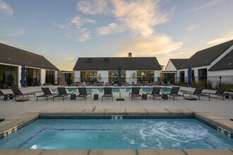 Building Photo - Seasons at Meridian Apartments