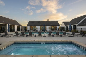 Building Photo - Seasons at Meridian Apartments