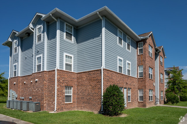 Alston Lake - Alston Lake Apartments