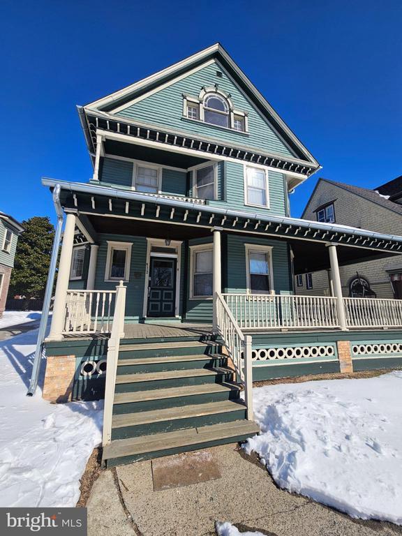 Foto del edificio - 912 Riverside Ave.