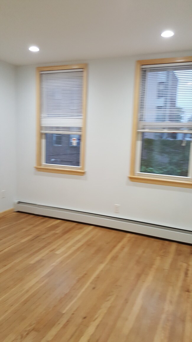 Building Photo - 31-45 41st St