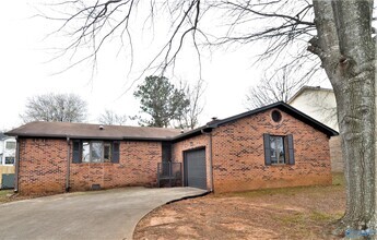 Building Photo - 1071 Sandy Springs Rd NW