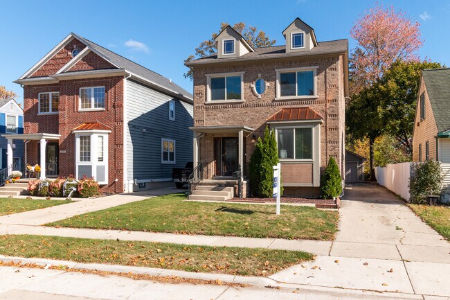 Foto del edificio - 3334 Cummings Ave