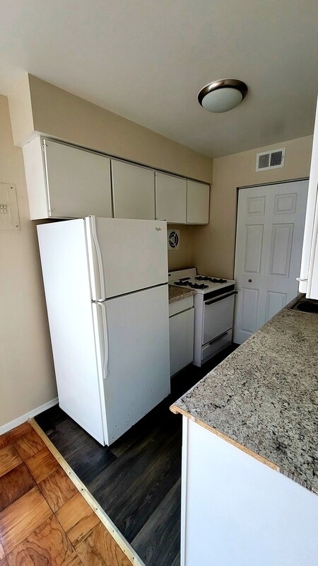 Foto del edificio - 1700 Carlisle Ave