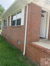 Building Photo - 207 Bermuda Dr