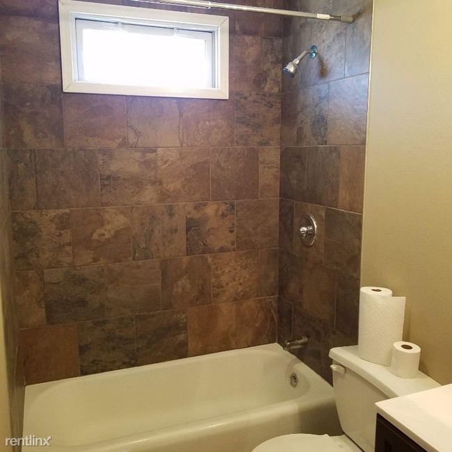 Foto del edificio - 3 br, 1 bath House - 114 Miskell Blvd