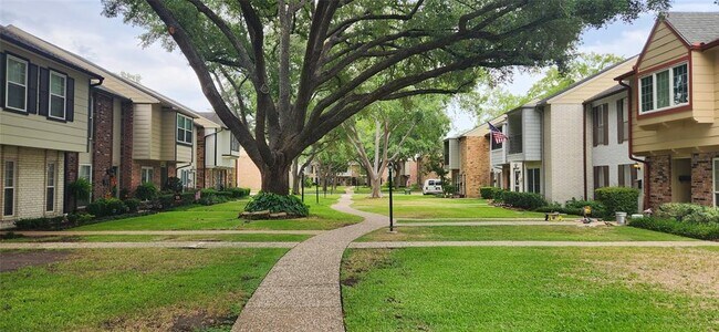 Foto del edificio - 10320 Longmont Dr