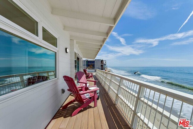 Foto del edificio - 24742 Malibu Rd