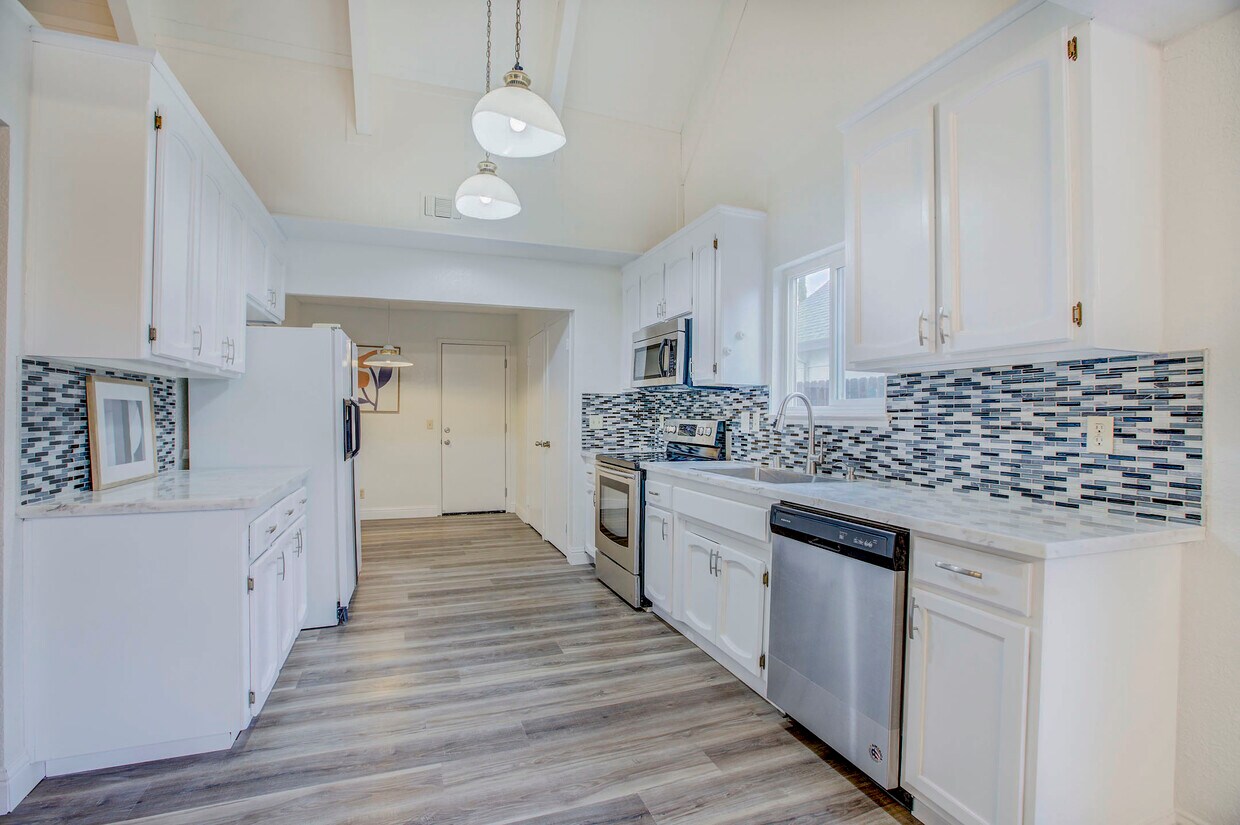 9206 Rock Canyon Way, Orangevale, CA 95662 House Rental in Orangevale