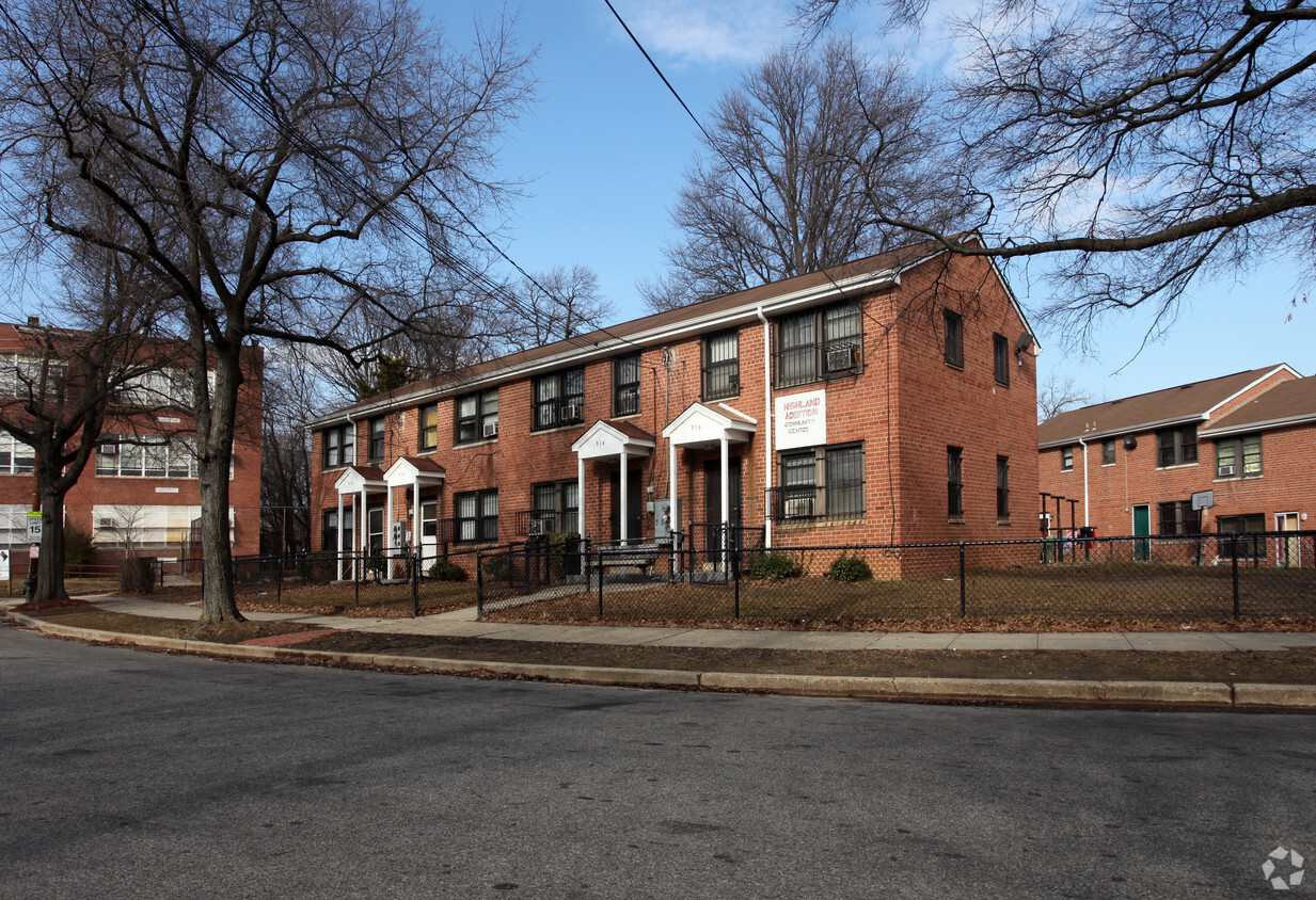 Building Photo - Ashford Manor