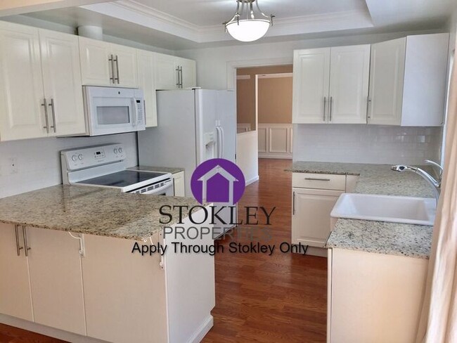 Building Photo - 1721 Countrywood Ct