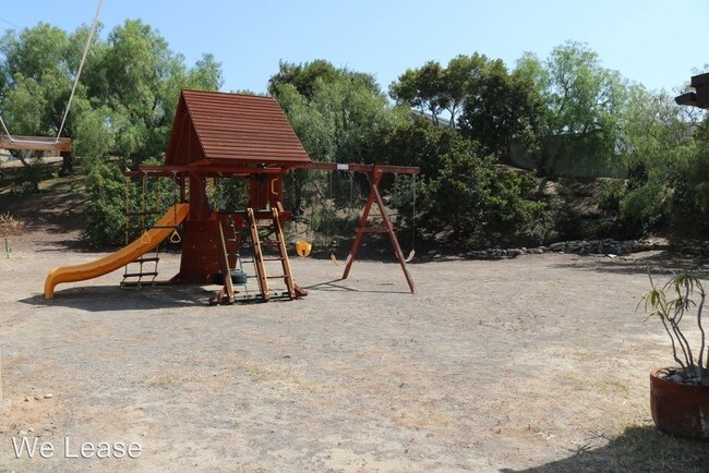 Building Photo - 4 br, 2.5 bath House - 1281 Cardinal Place