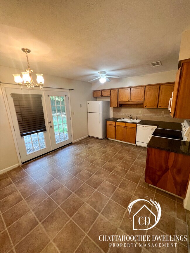 Building Photo - 3124 Oak Cir