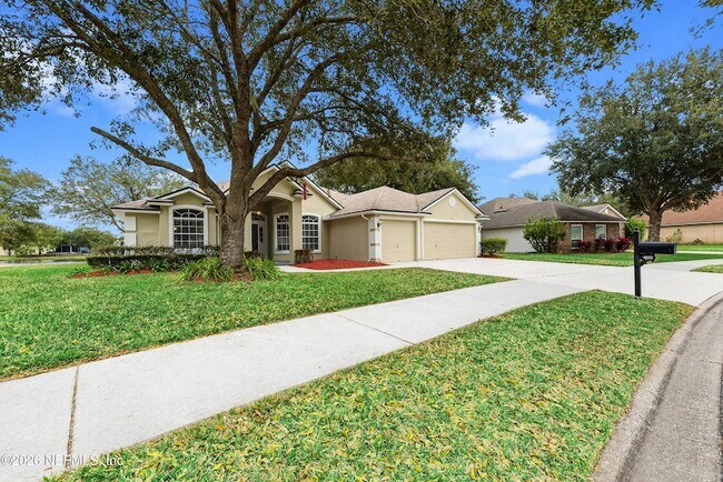 Foto del edificio - 13844 Fish Eagle Dr W